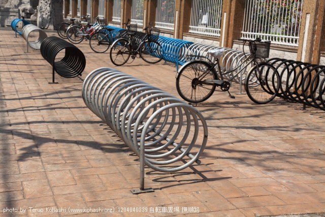 上海と無錫 撮影: 2012年3月~4月 1204040339 自転車置場 撫順路 thumbnail